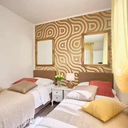 Apartment Sweetie Center Pula With Free Parking - Hedone Amphitheater Kültér fotó