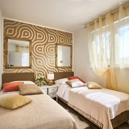 Apartment Sweetie Center Pula With Free Parking - Hedone Amphitheater Kültér fotó