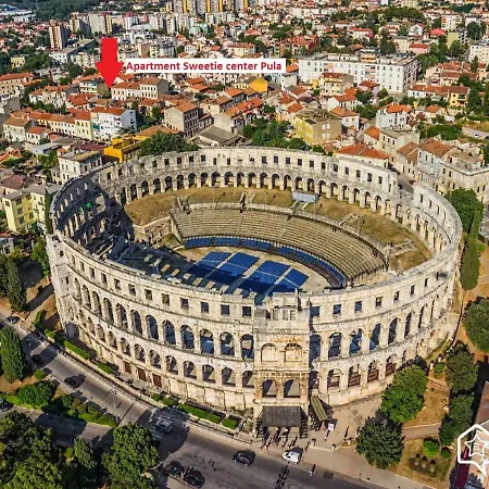 Apartment Sweetie Center Pula With Free Parking - Hedone Amphitheater Kültér fotó